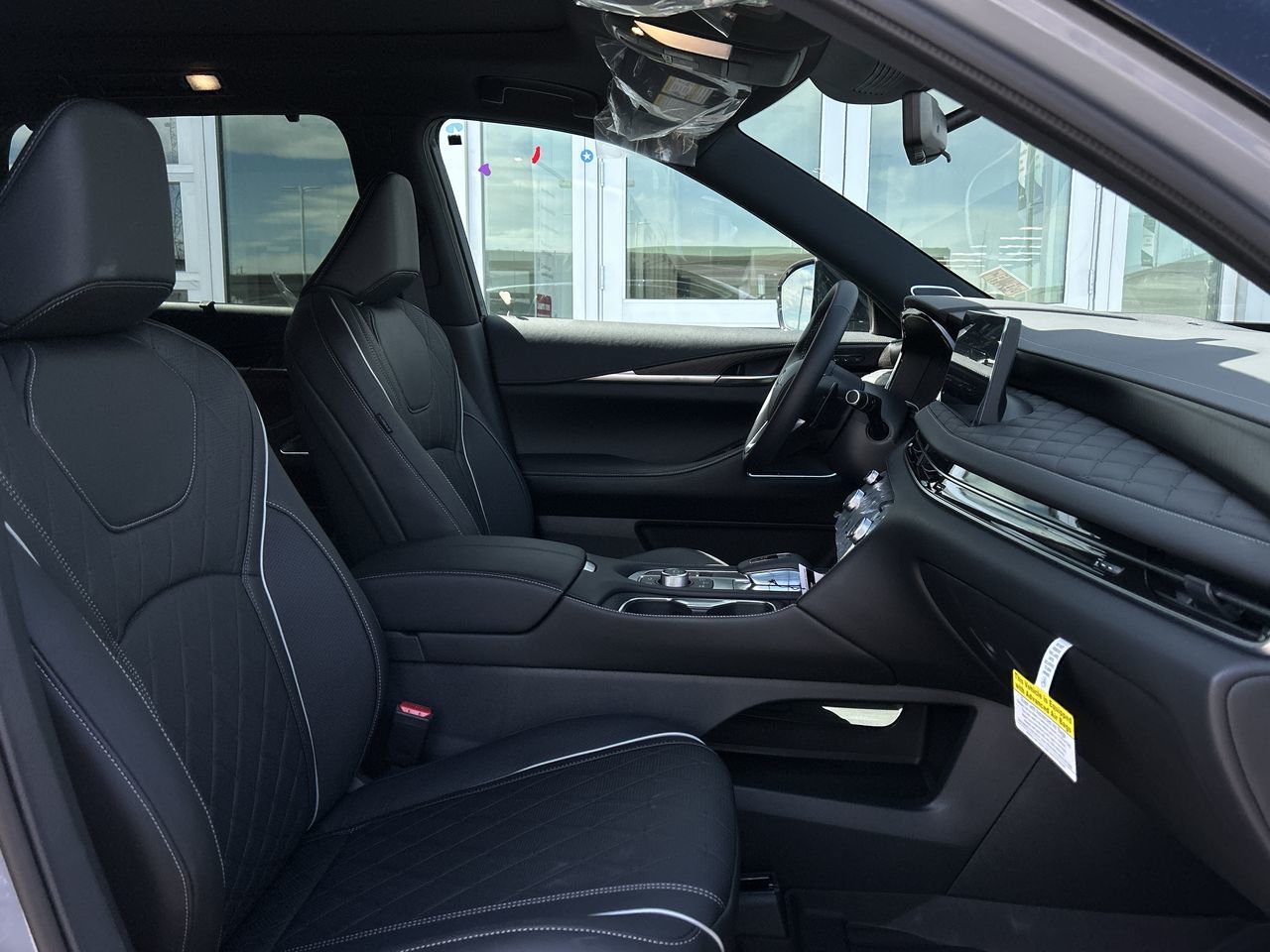 2025 Infiniti QX60 in Calgary, Alberta