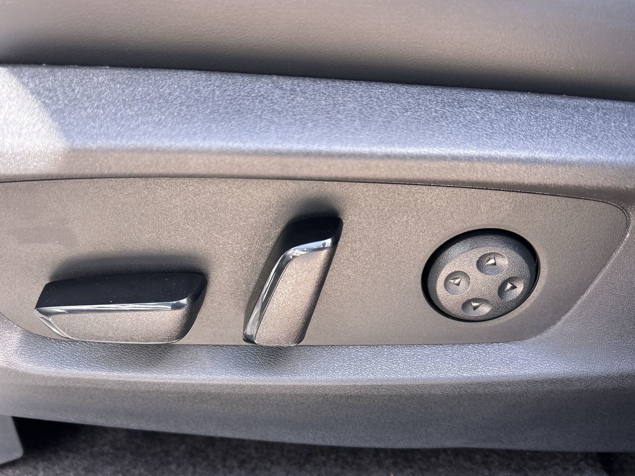 2025 Infiniti QX60 in Calgary, Alberta