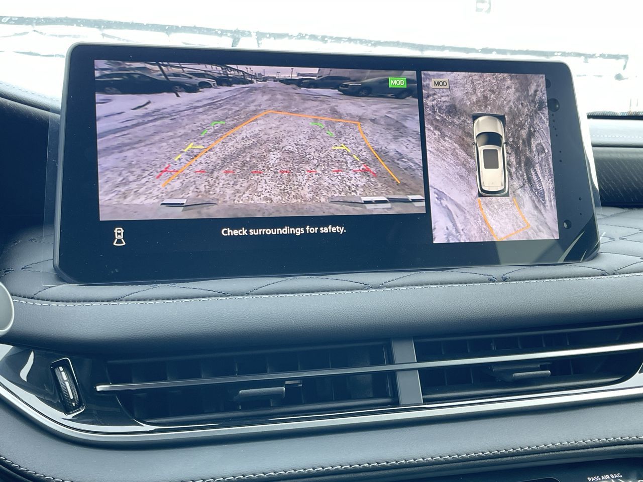 2025 Infiniti QX60 in Calgary, Alberta