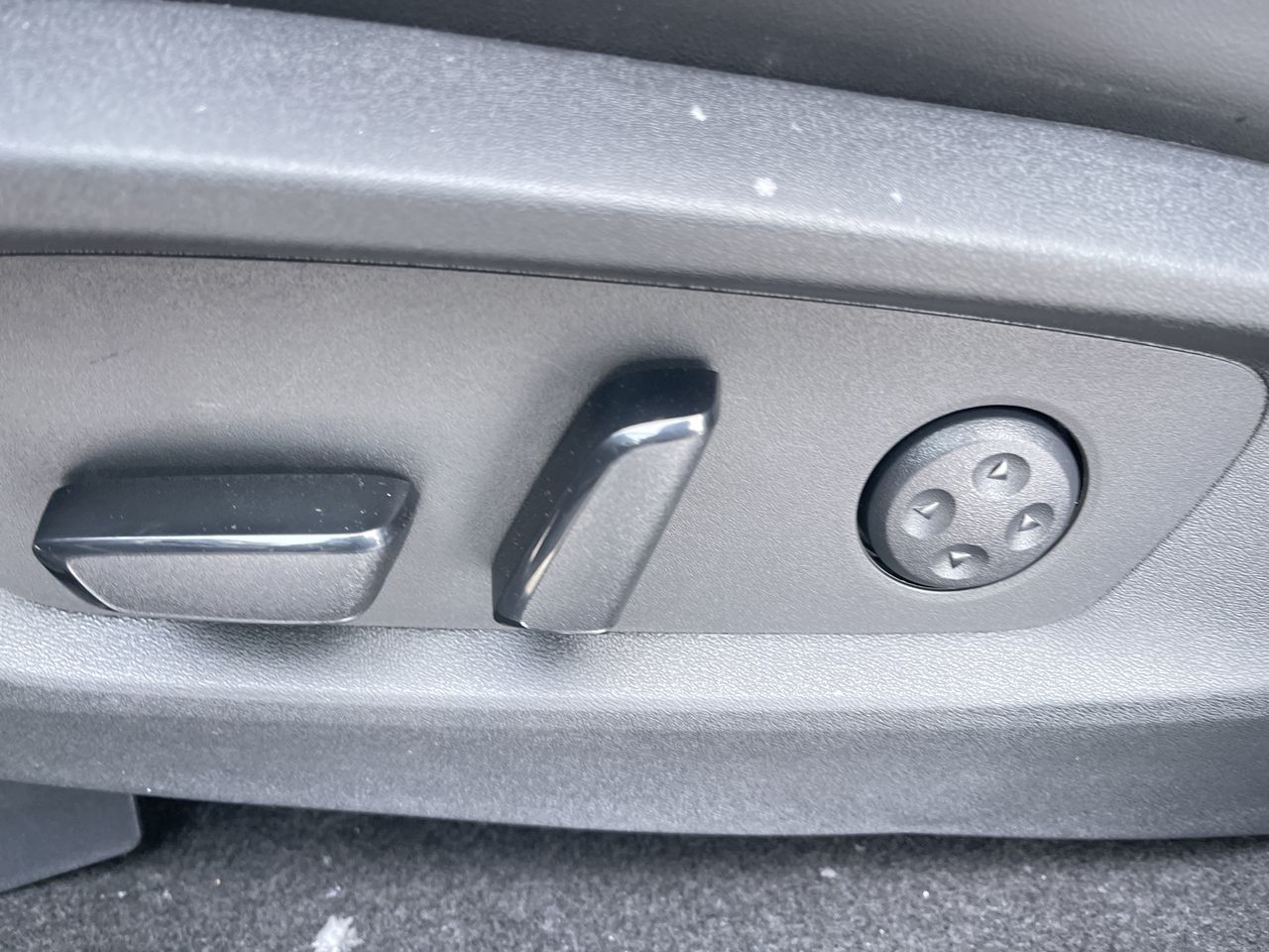 2025 Infiniti QX60 in Calgary, Alberta