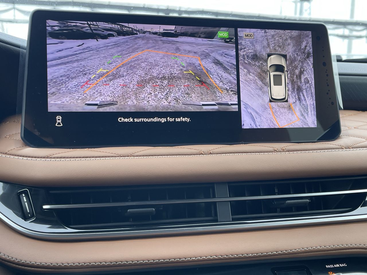 2025 Infiniti QX60 in Calgary, Alberta