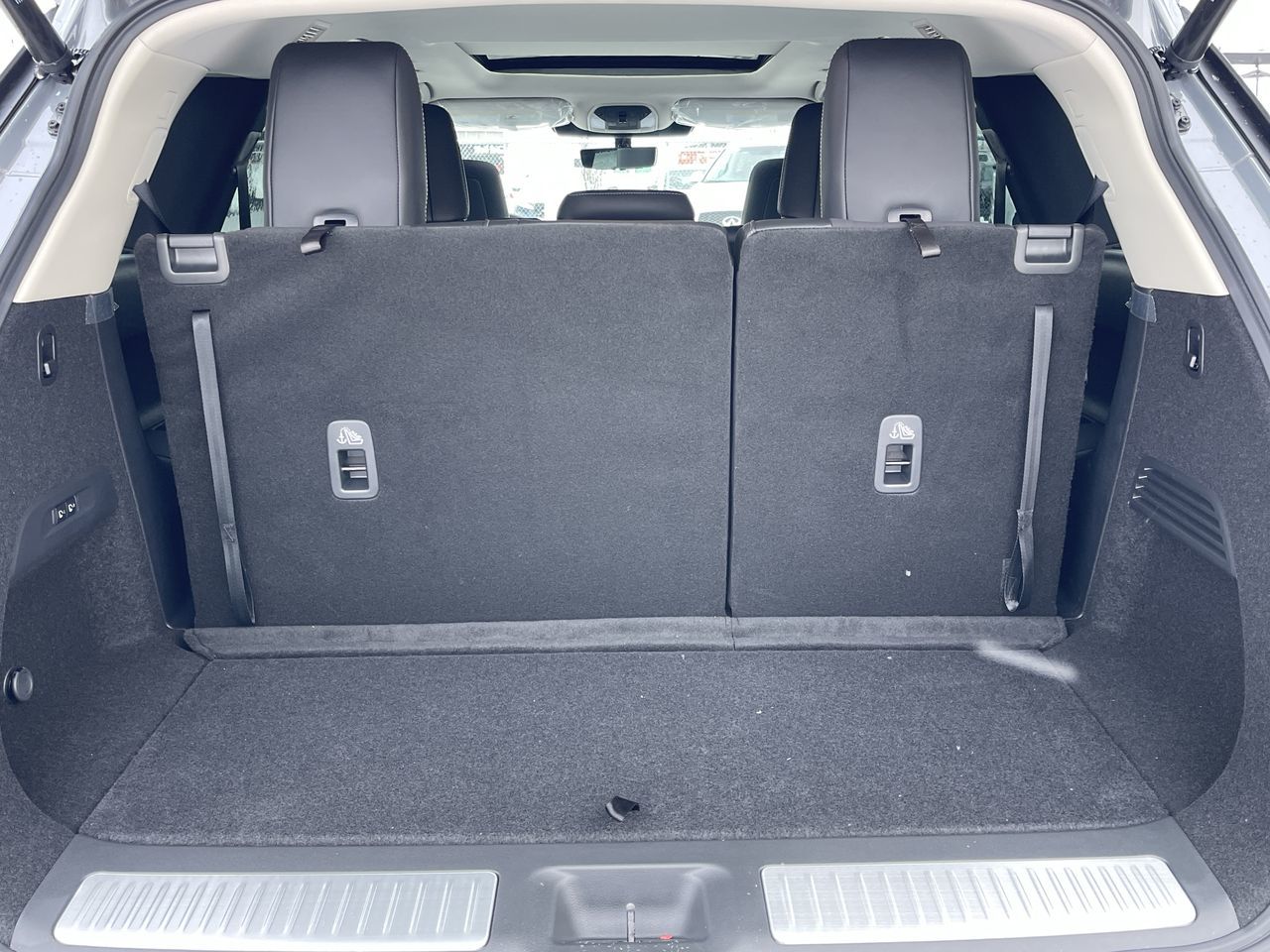 2025 Infiniti QX60 in Calgary, Alberta