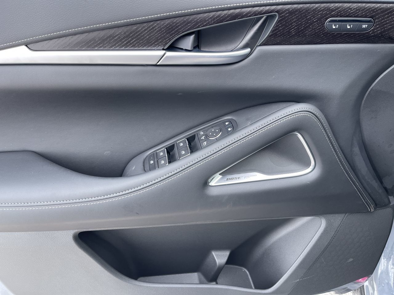 2025 Infiniti QX60 in Calgary, Alberta