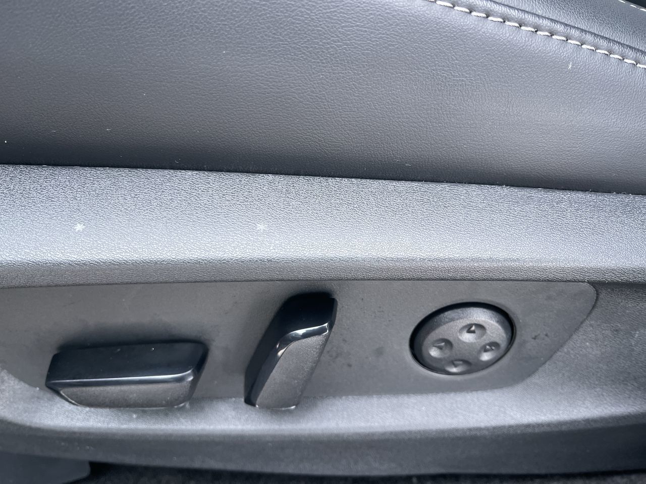 2025 Infiniti QX60 in Calgary, Alberta