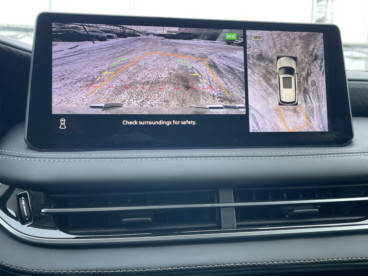 2025 Infiniti QX60 in Calgary, Alberta