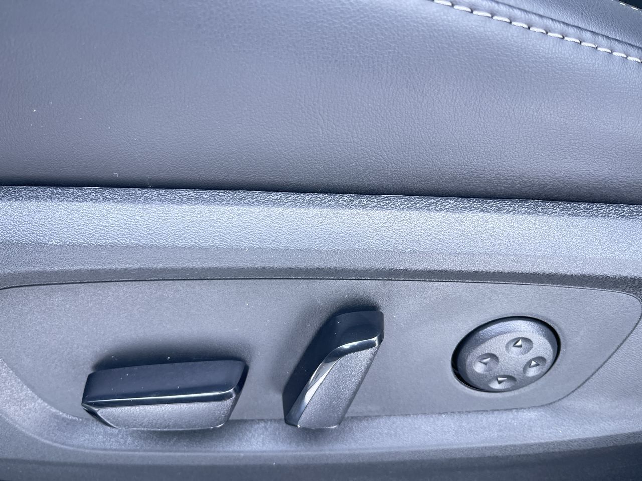 2025 Infiniti QX60 in Calgary, Alberta