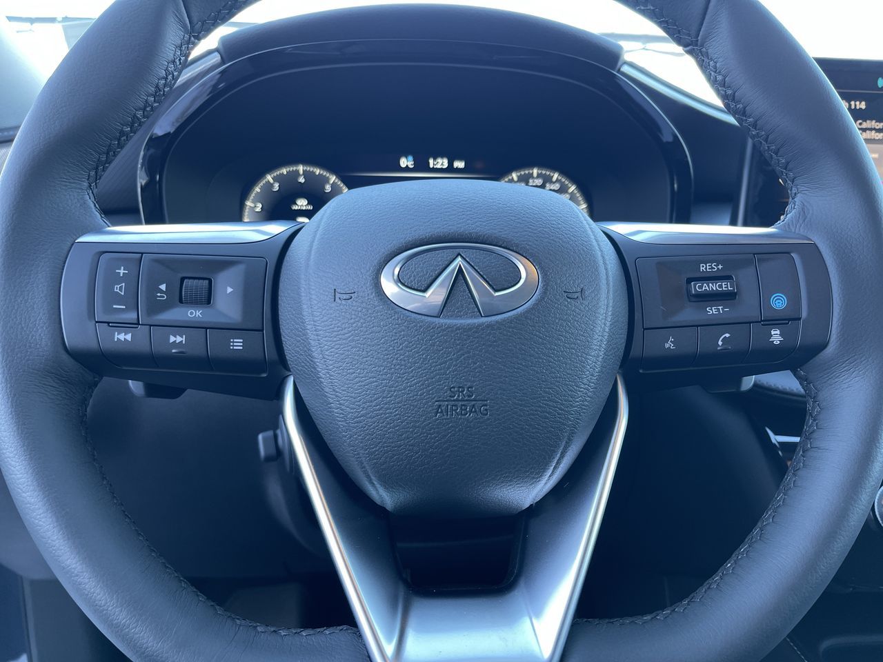 2025 Infiniti QX60 in Calgary, Alberta