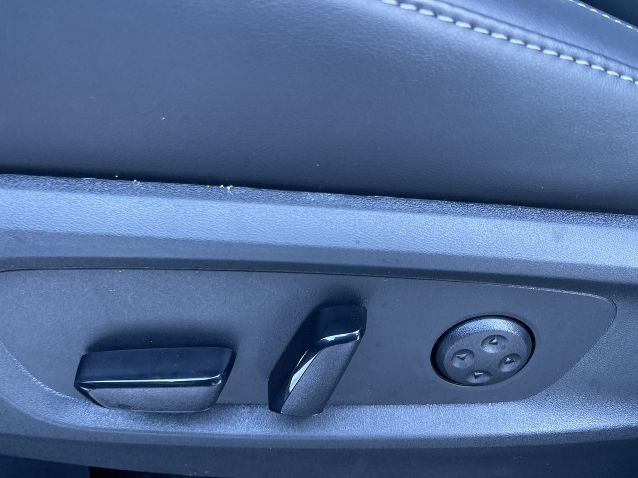 2025 Infiniti QX60 in Calgary, Alberta