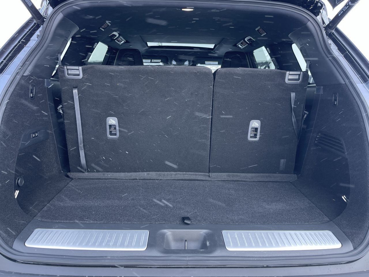 2025 Infiniti QX60 in Calgary, Alberta