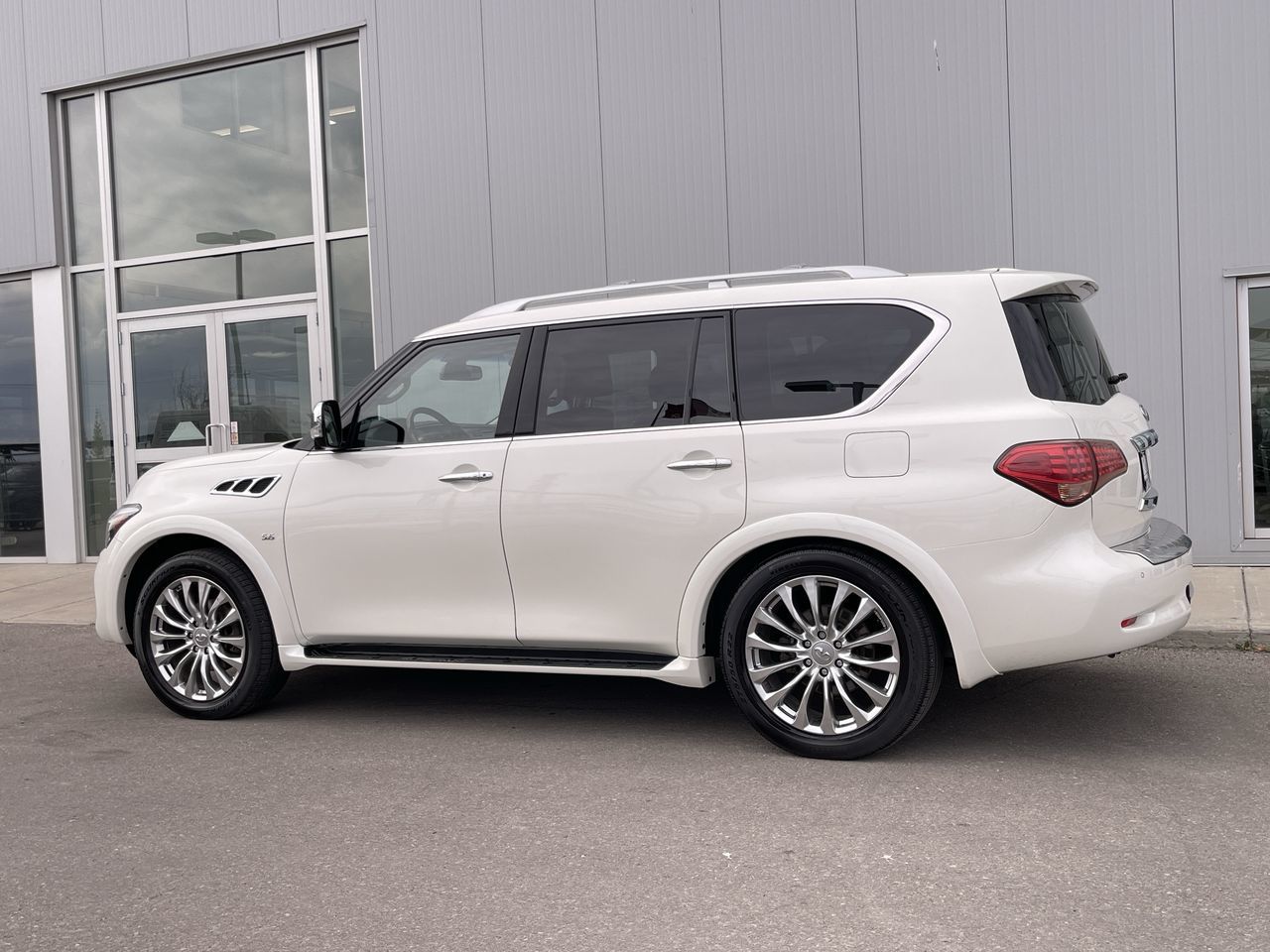 2017 Infiniti QX80