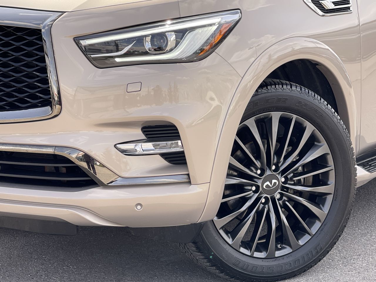 2023 Infiniti QX80 in Calgary, Alberta