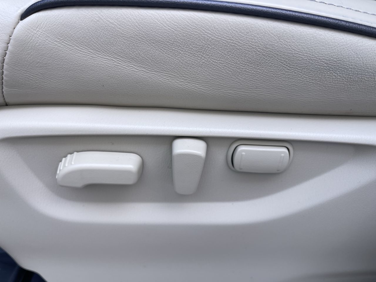 2023 Infiniti QX80 in Calgary, Alberta