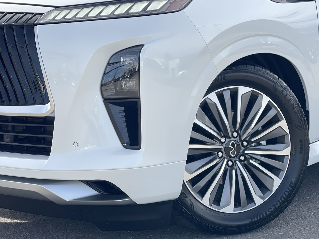 2025 Infiniti QX80 in Calgary, Alberta