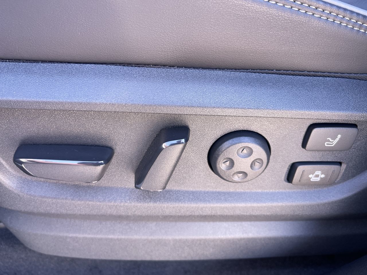 2026 Infiniti QX80 in Calgary, Alberta