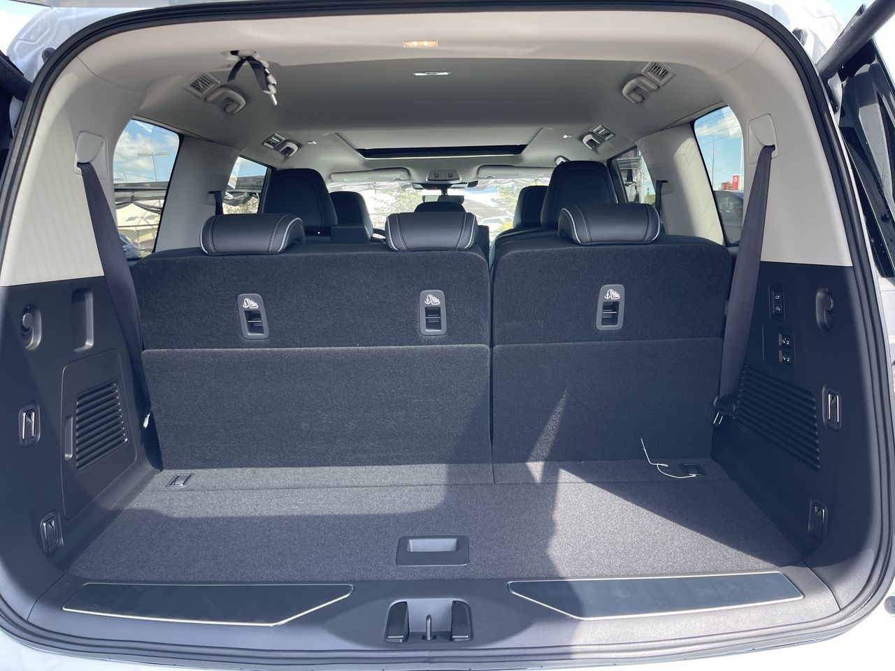 2027 Infiniti QX80