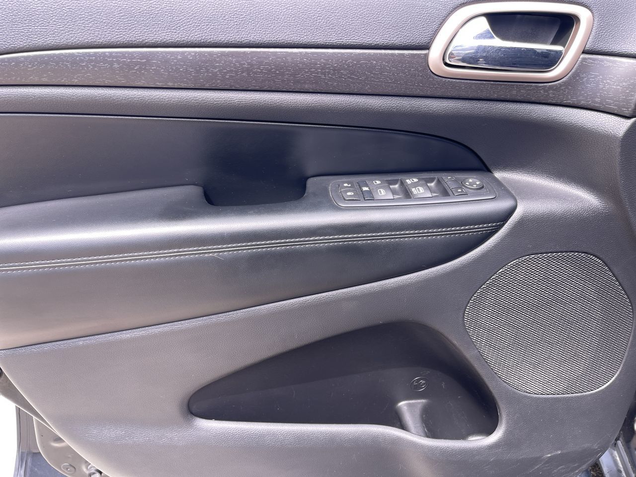 2016 Jeep Grand Cherokee in Calgary, Alberta