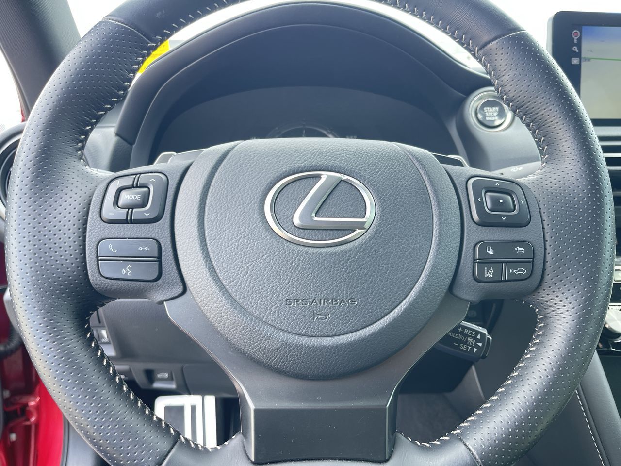 Lexus IS  2023 à Calgary, Alberta