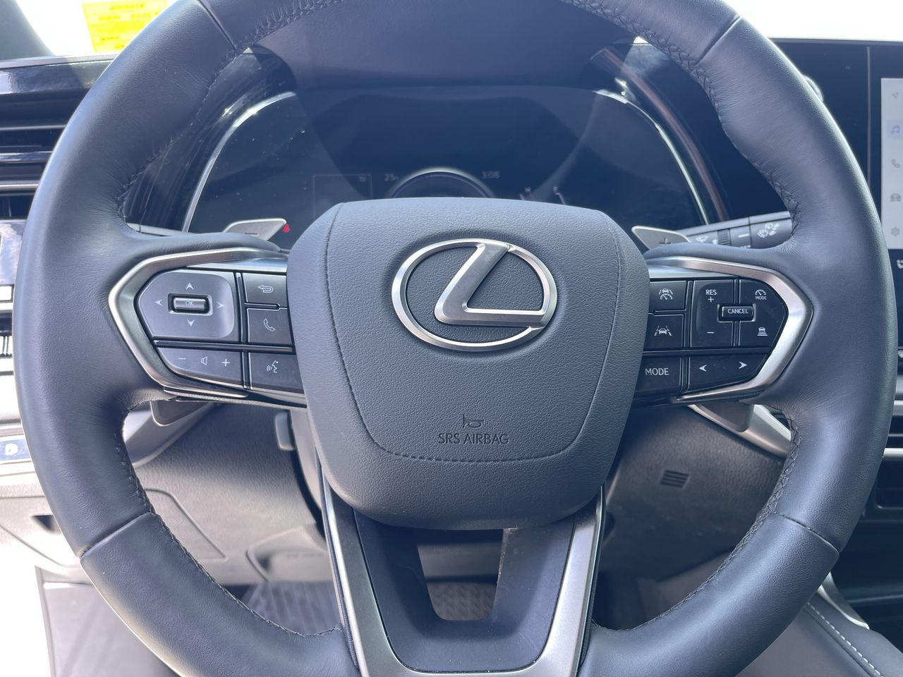 Lexus RX 350h  2023 à Calgary, Alberta