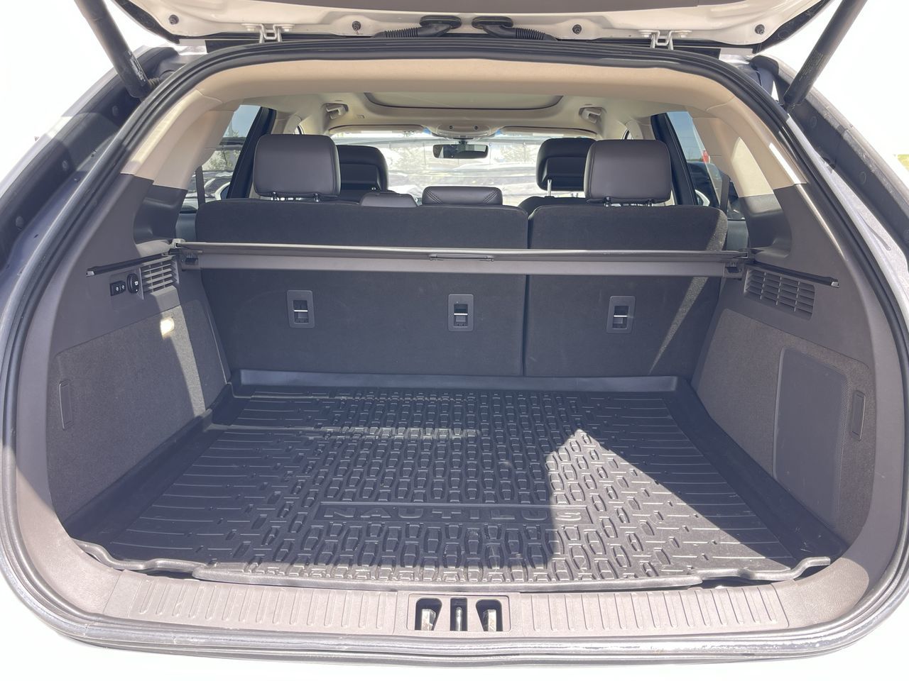 Lincoln Nautilus AWD  2020 à Calgary, Alberta