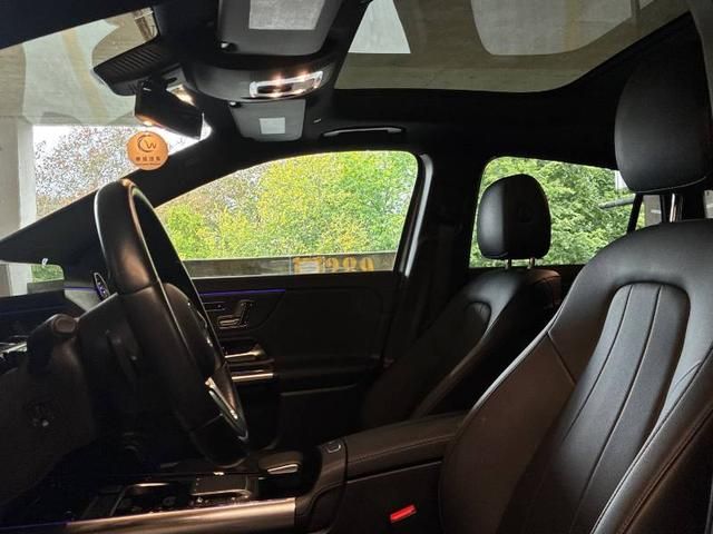 Photo 2021 Mercedes-Benz GLA250 4MATIC *FRESH ARRIVAL* #3