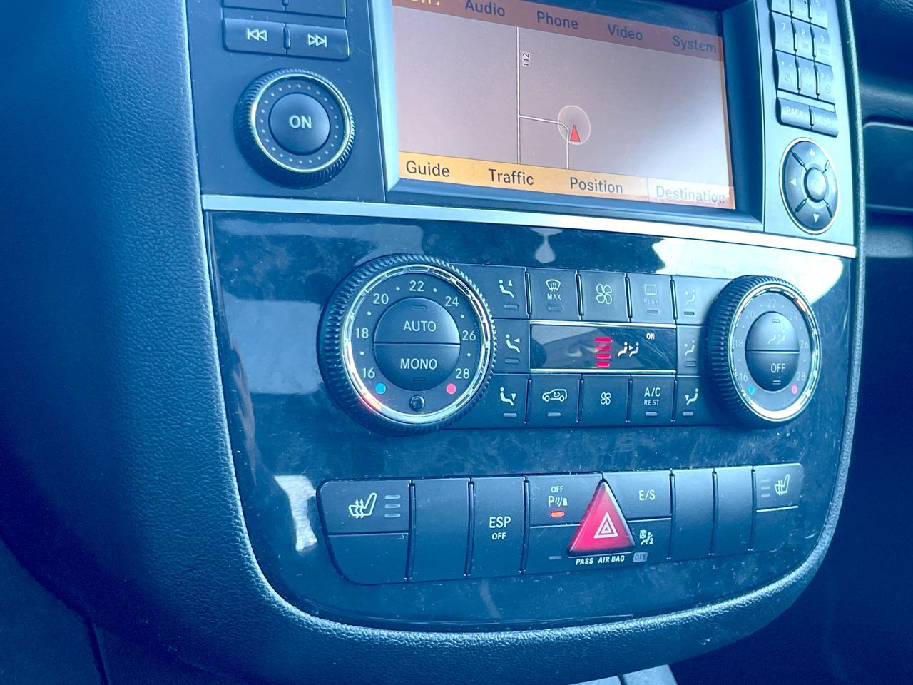 2011 Mercedes-Benz R350