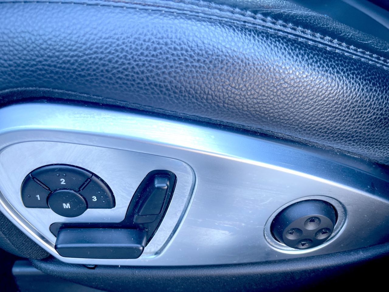 2011 Mercedes-Benz R350