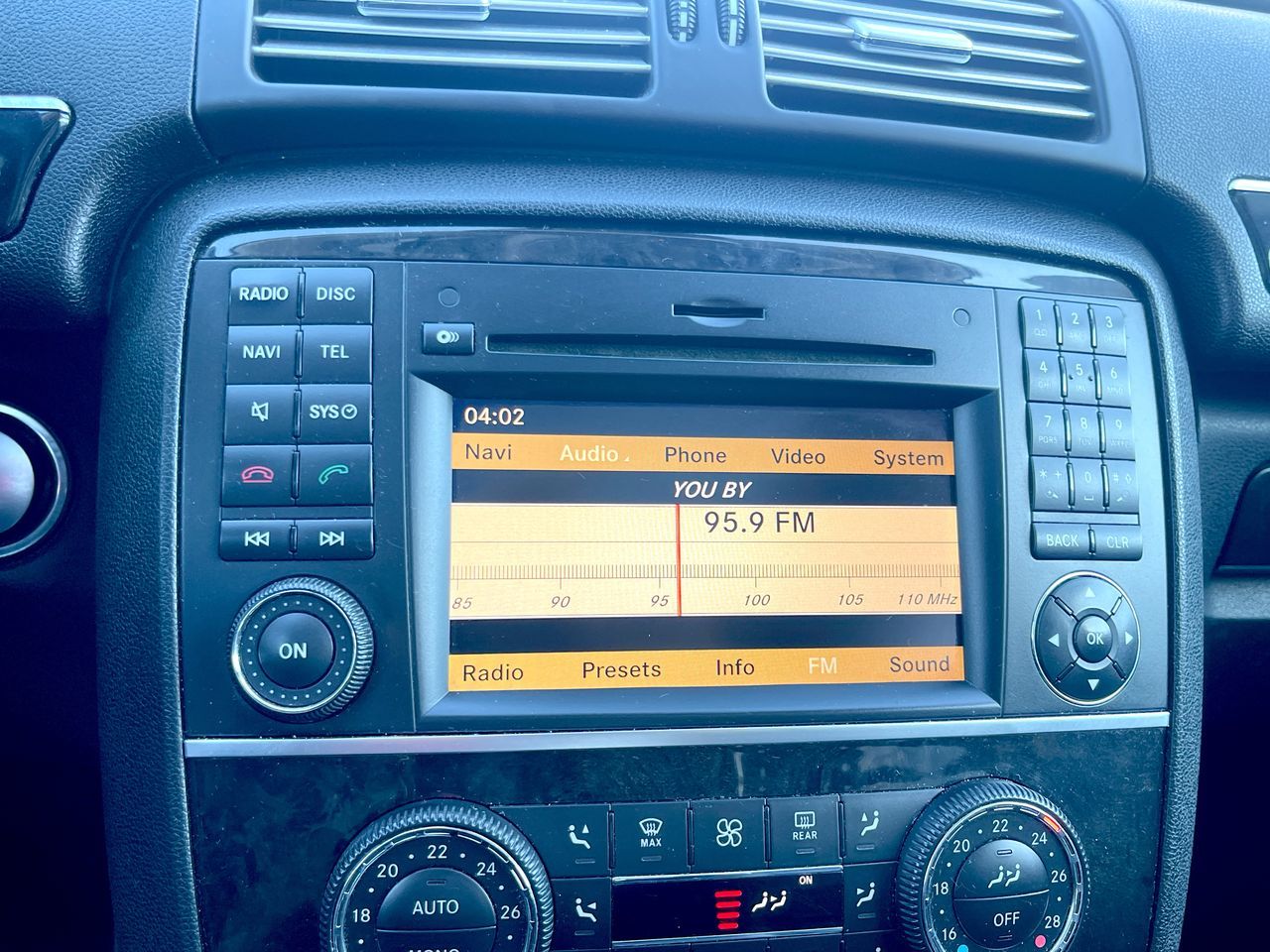 2011 Mercedes-Benz R350