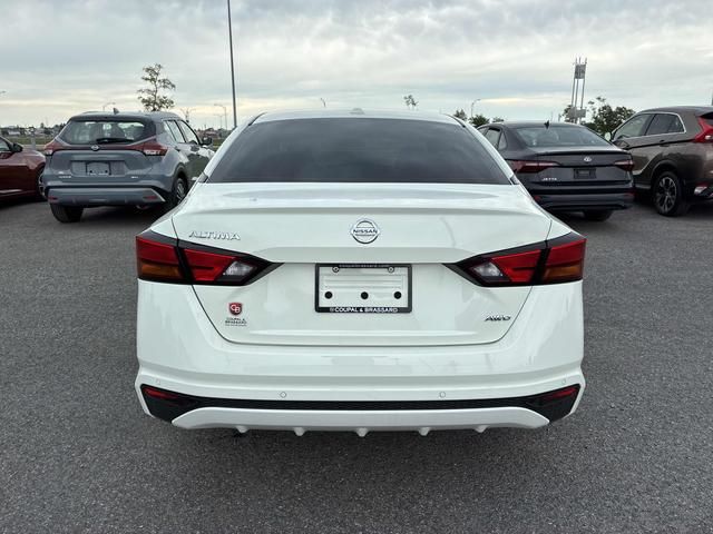 2021 Nissan Altima in Calgary, Alberta
