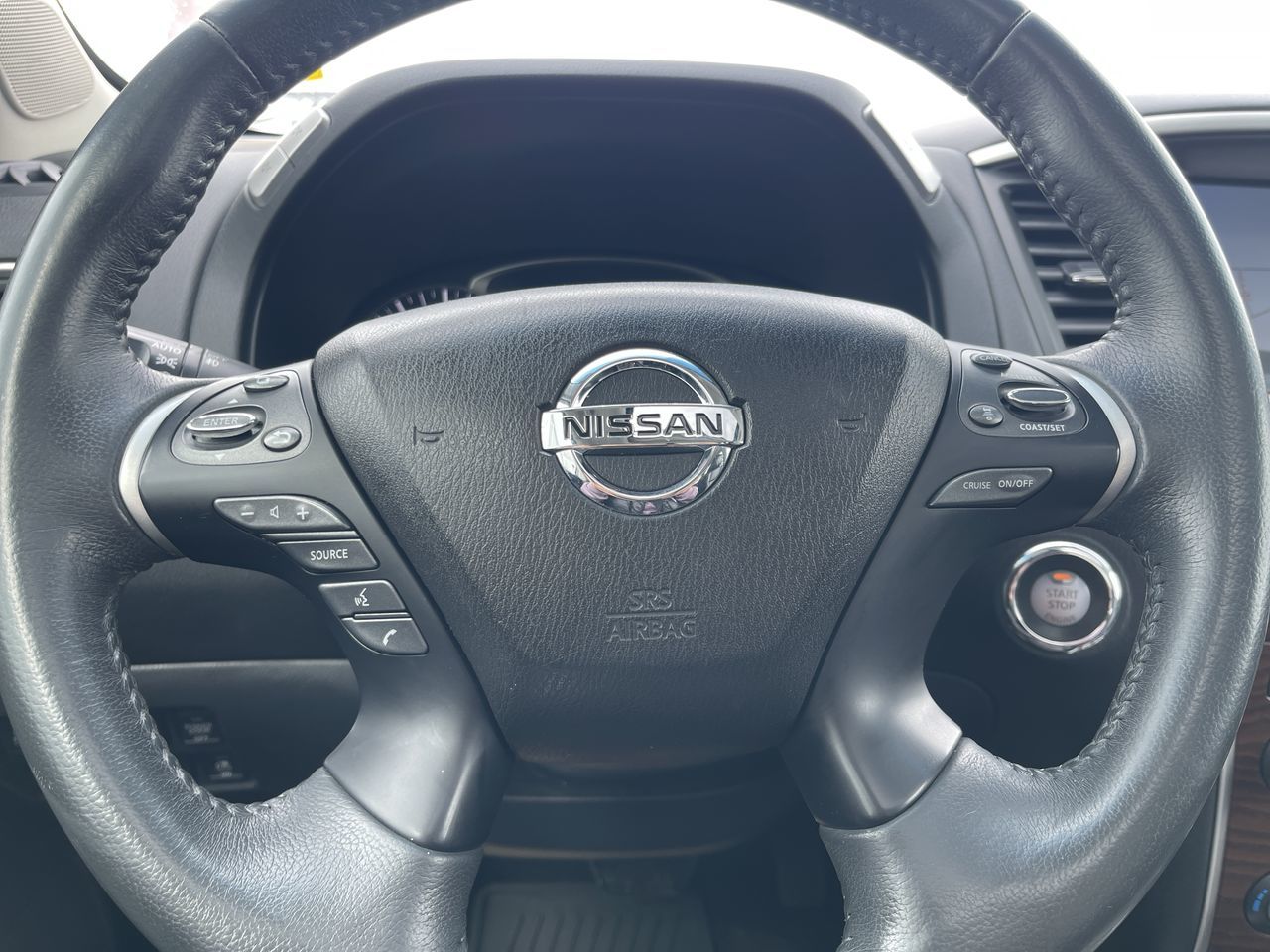 Nissan Pathfinder  2017 à Calgary, Alberta