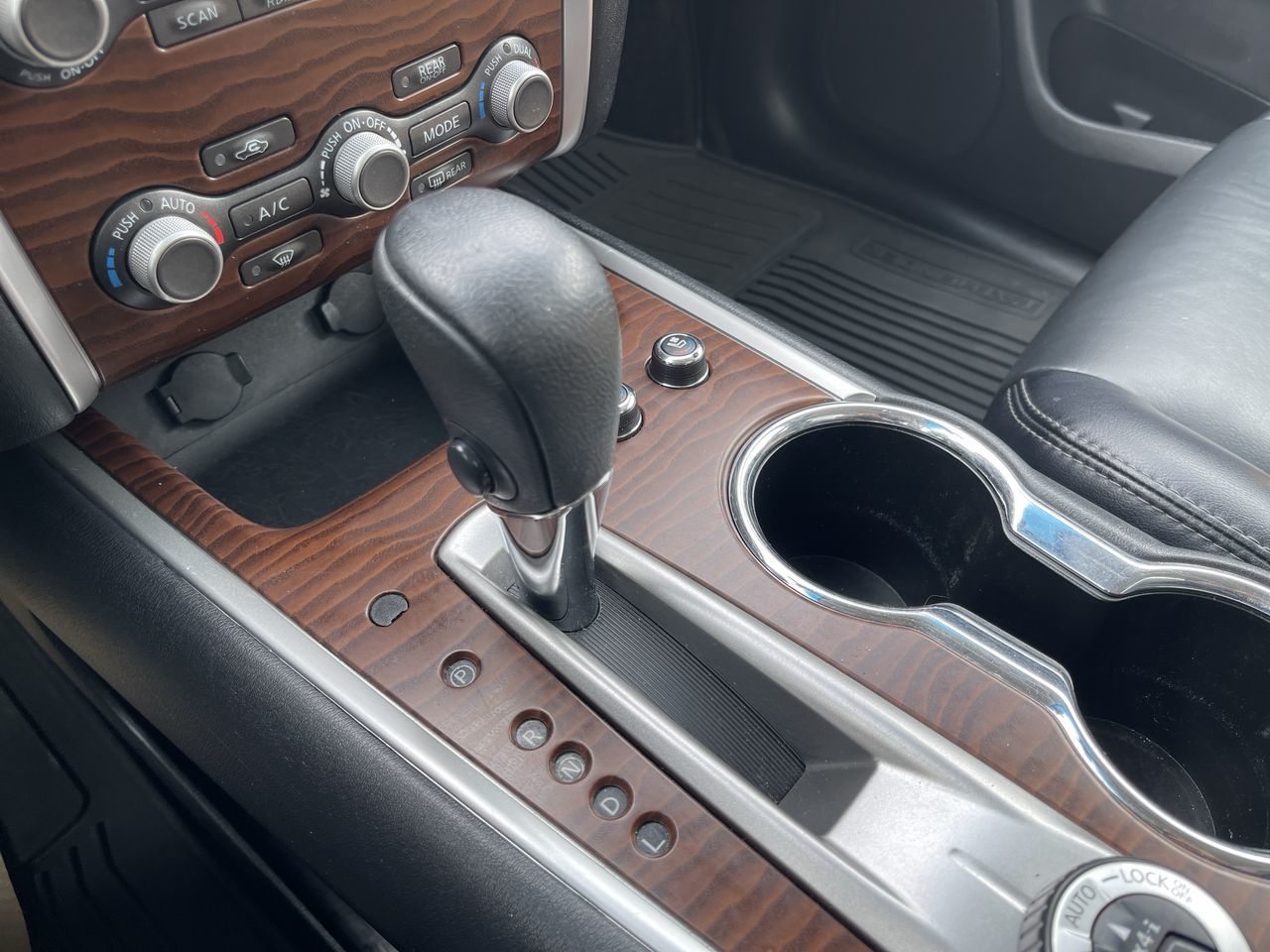 Nissan Pathfinder  2017 à Calgary, Alberta