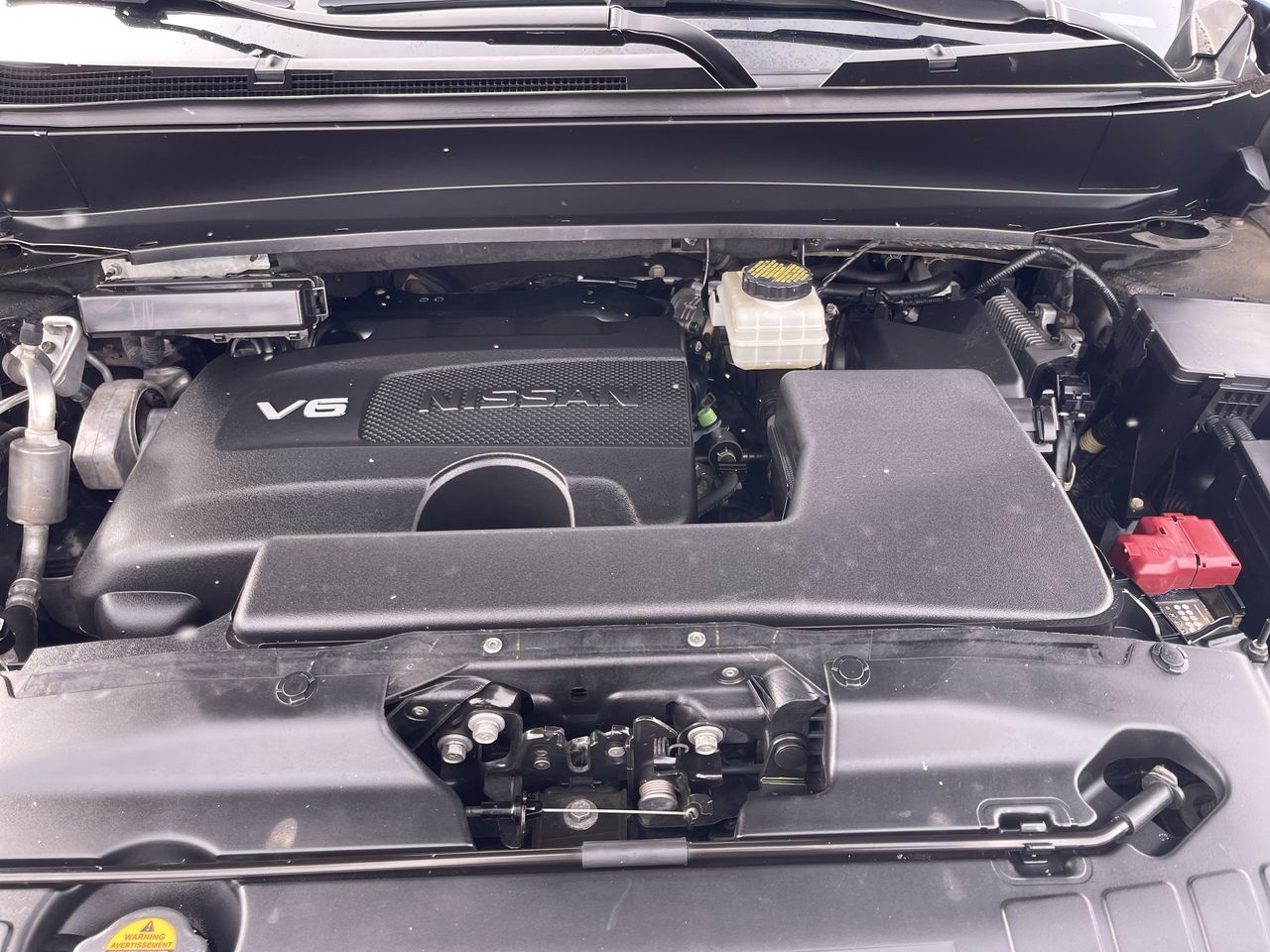 Nissan Pathfinder  2017 à Calgary, Alberta