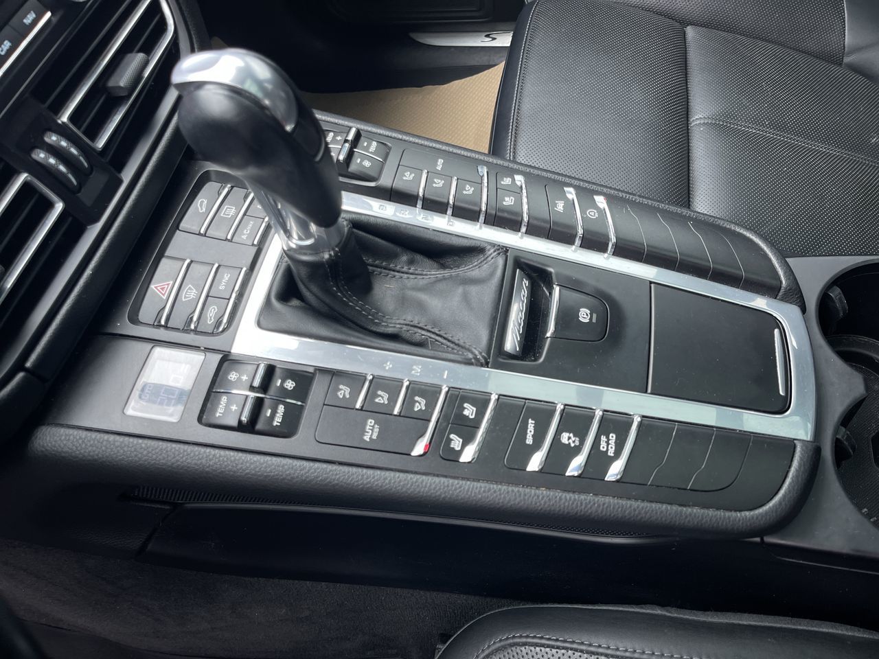 Porsche Macan  2019 à Calgary, Alberta