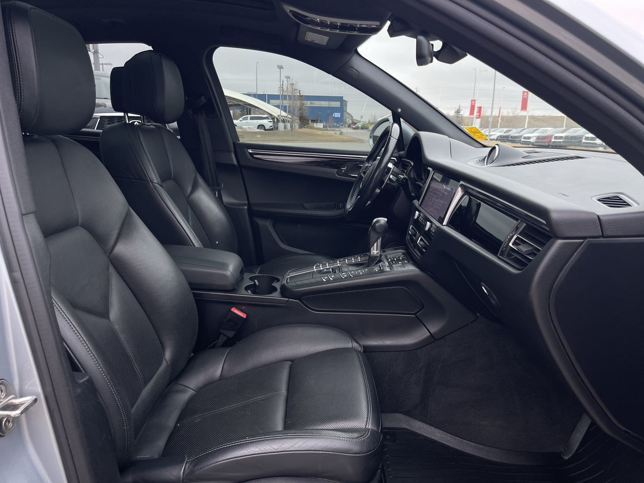 Porsche Macan  2019 à Calgary, Alberta