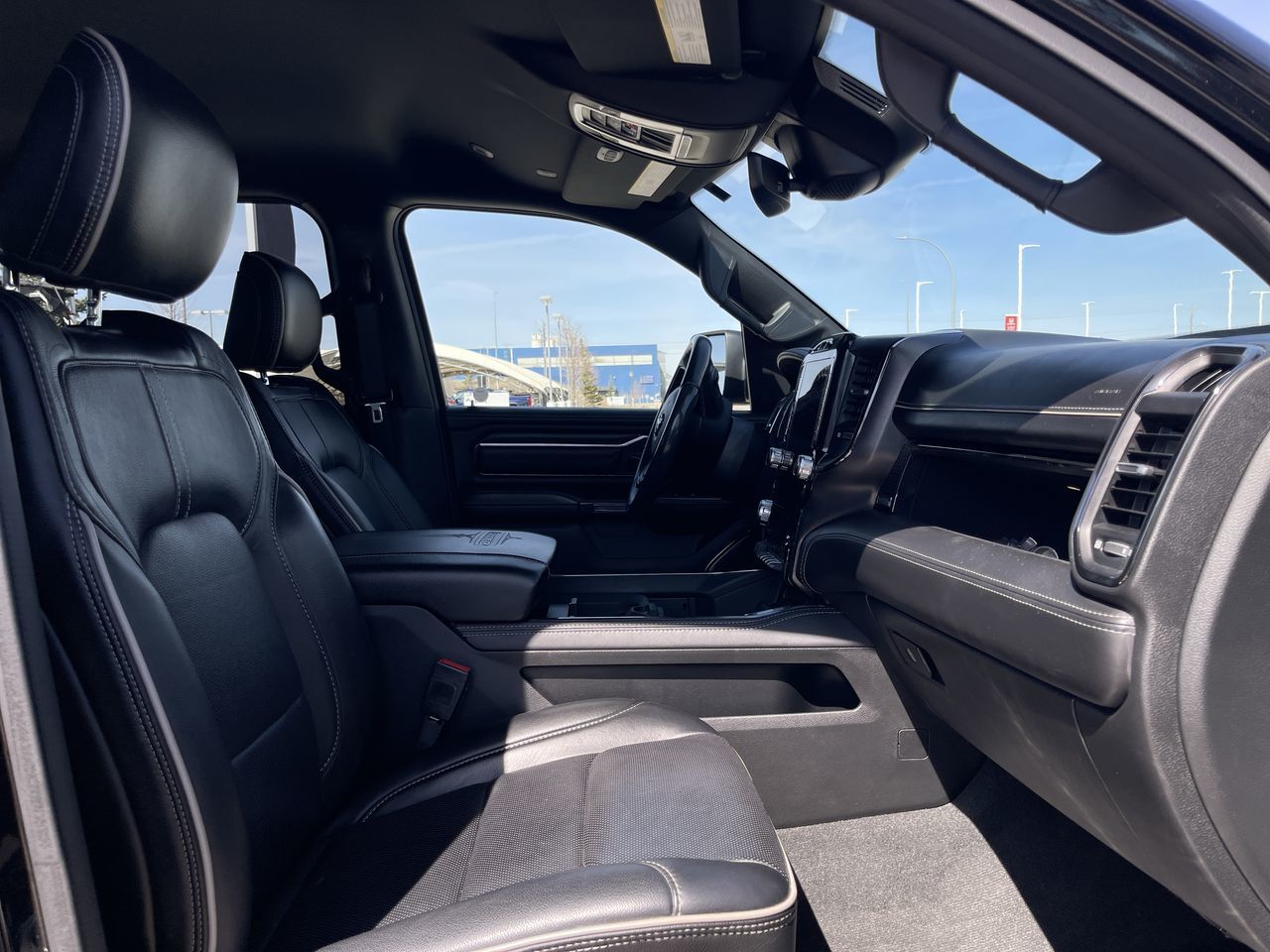 Ram RAM 1500 Crew Cab 4x4 (DT)  2022 à Calgary, Alberta