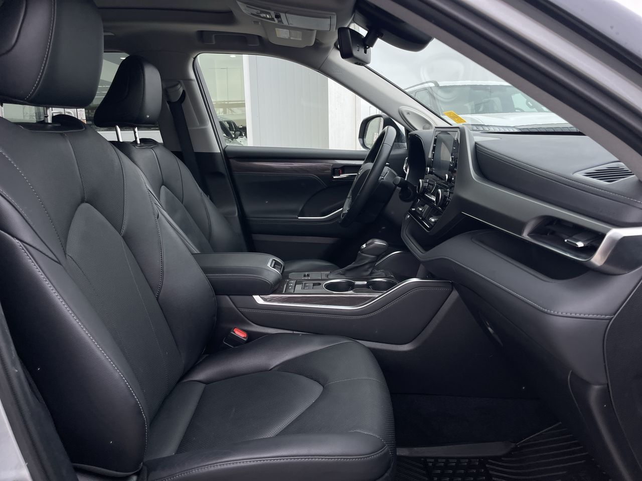 Toyota Highlander Hybrid  2021 à Calgary, Alberta