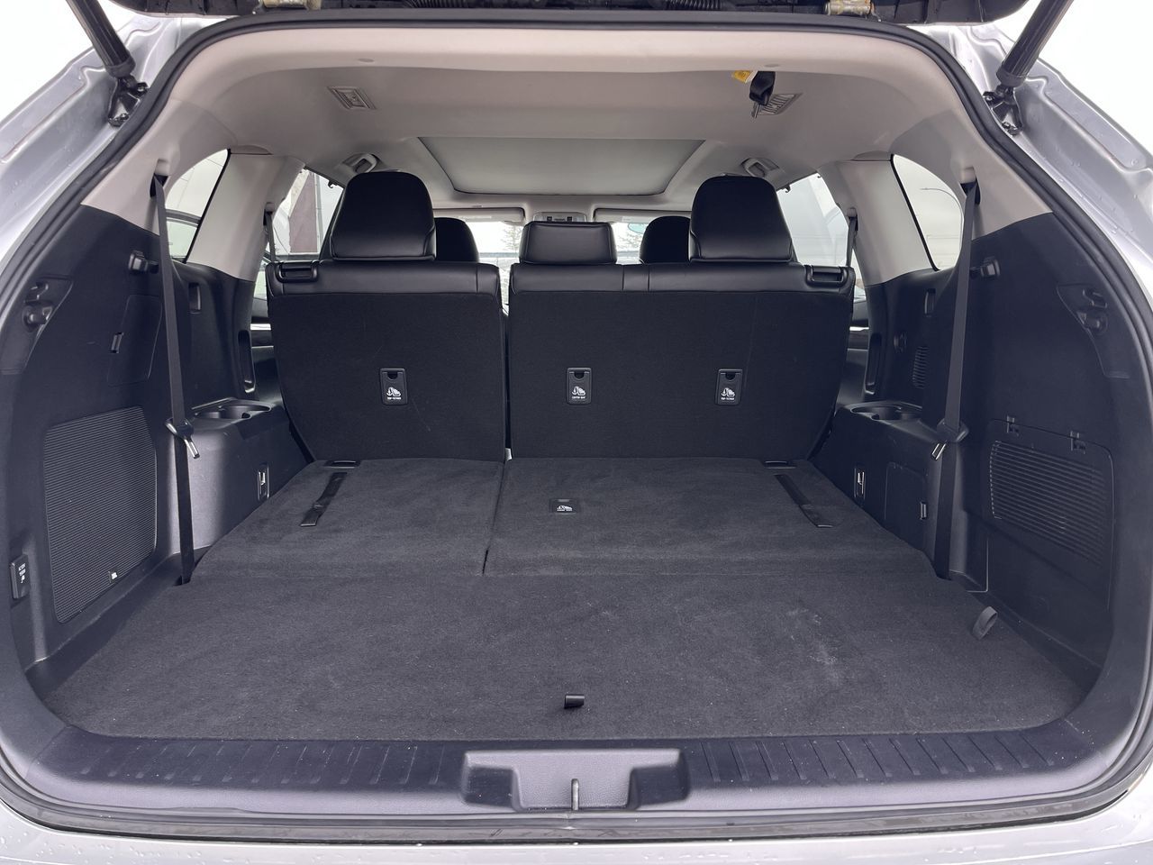 Toyota Highlander Hybrid  2021 à Calgary, Alberta