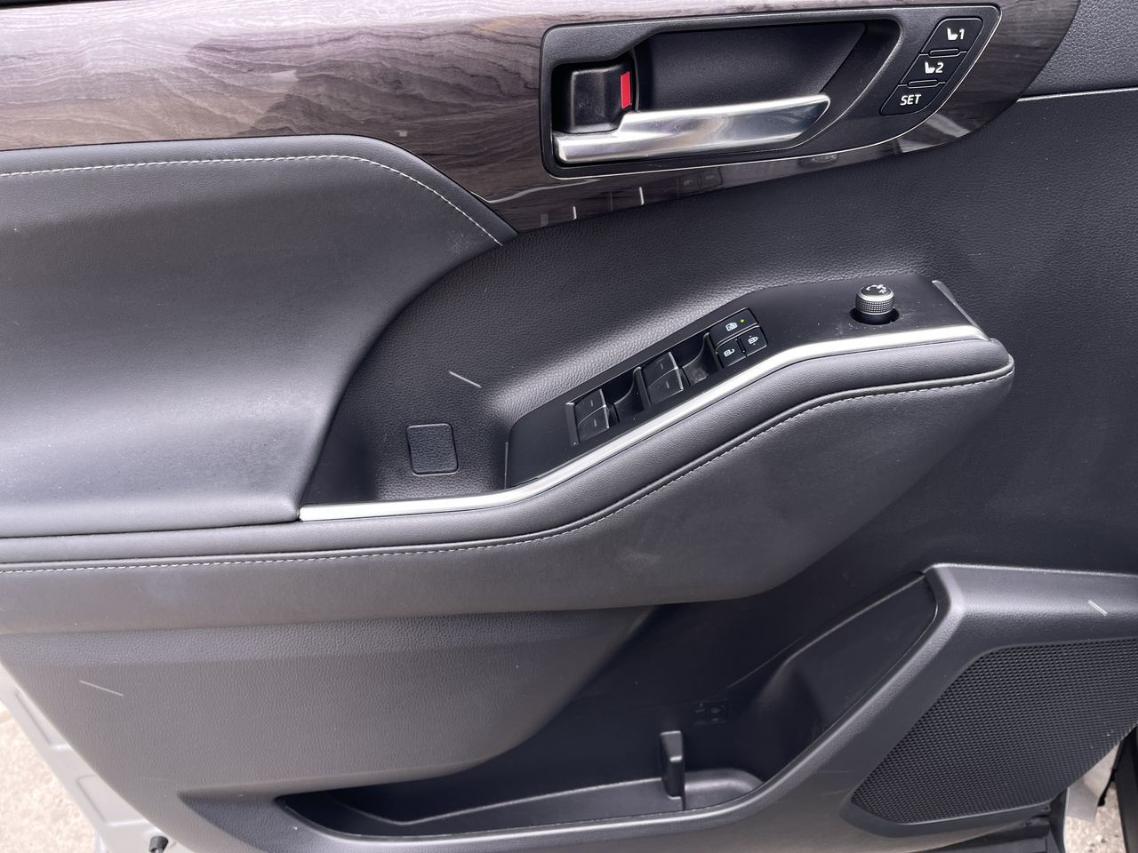 Toyota Highlander Hybrid  2021 à Calgary, Alberta