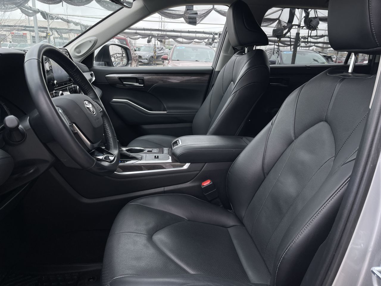 Toyota Highlander Hybrid  2021 à Calgary, Alberta