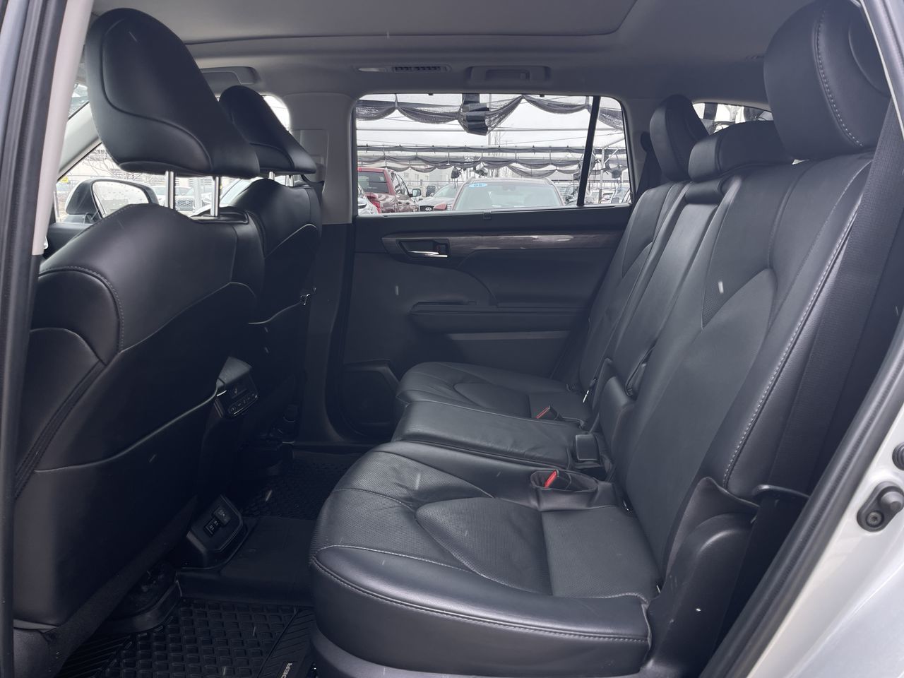 Toyota Highlander Hybrid  2021 à Calgary, Alberta