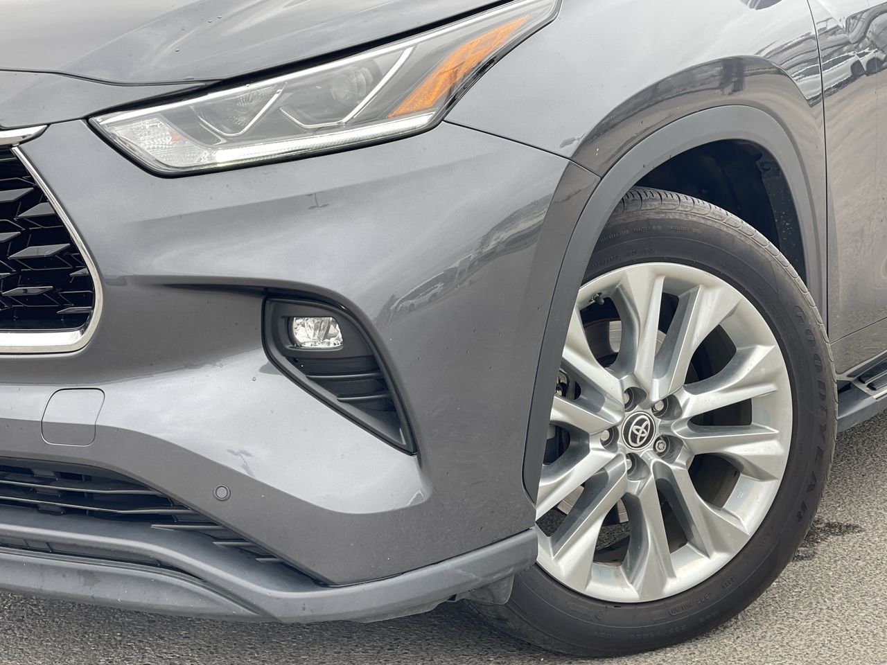 2021 Toyota Highlander in Calgary, Alberta