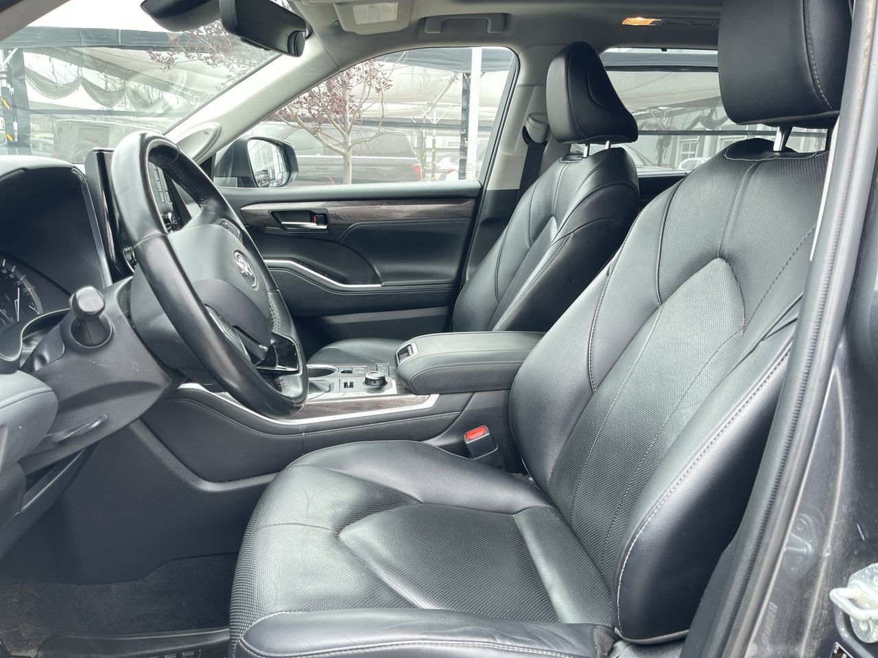 2021 Toyota Highlander in Calgary, Alberta