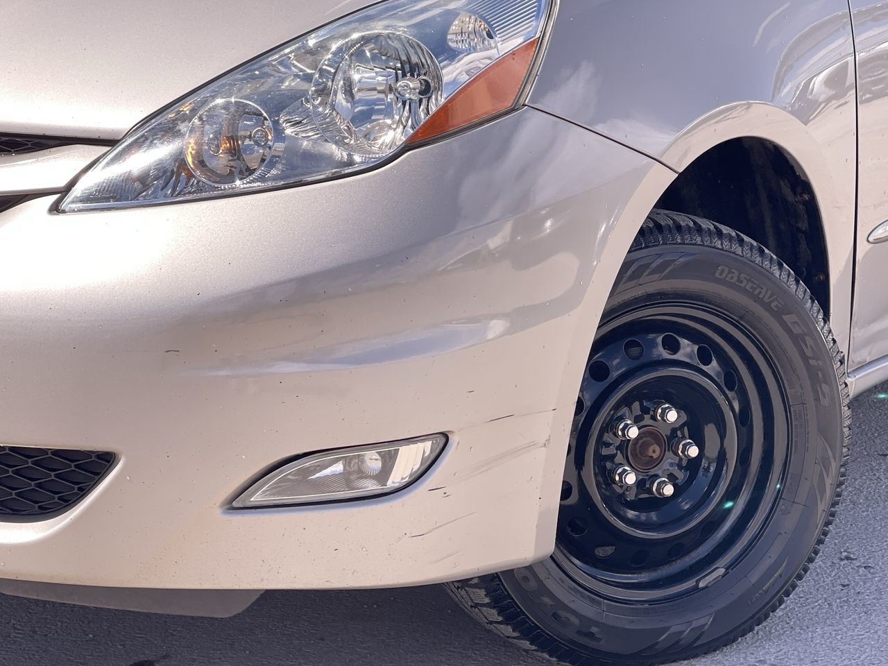 2006 Toyota Sienna in Calgary, Alberta