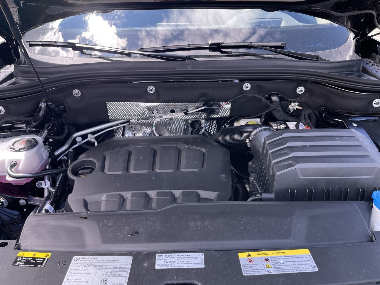 2024 Volkswagen Atlas in Calgary, Alberta