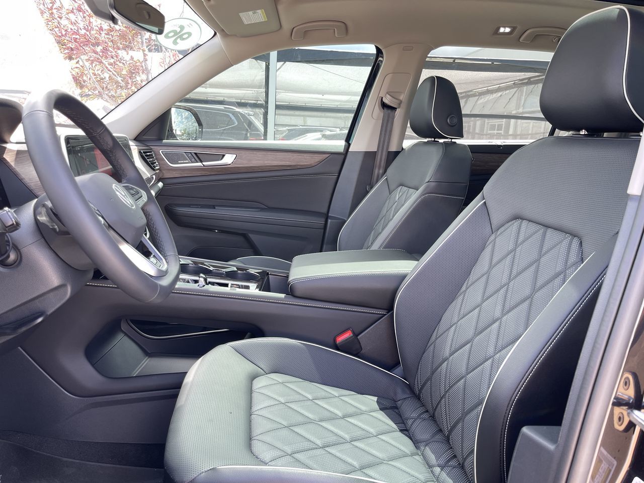 2024 Volkswagen Atlas in Calgary, Alberta