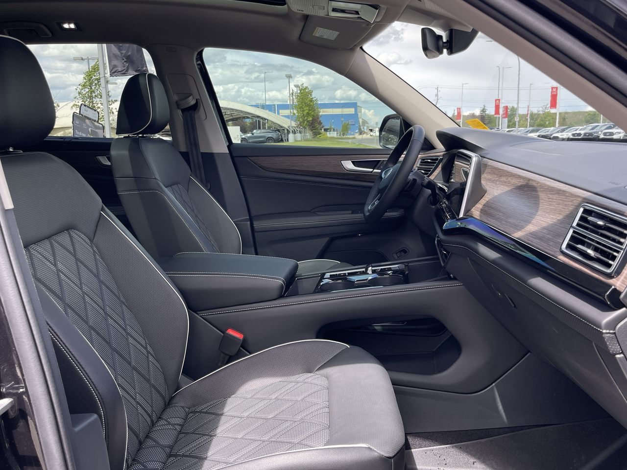 2024 Volkswagen Atlas in Calgary, Alberta