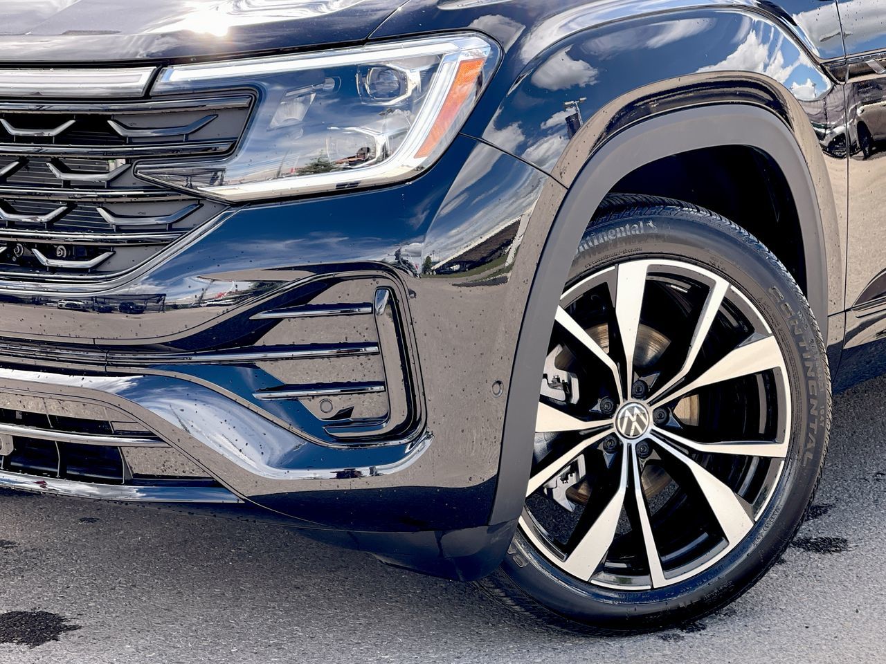 2024 Volkswagen Atlas in Calgary, Alberta