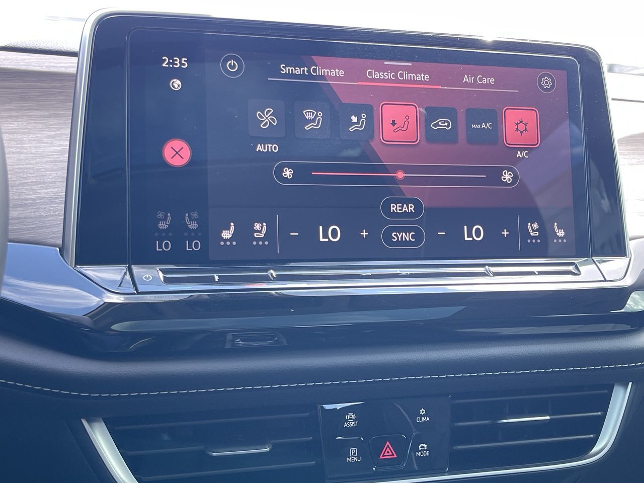 2024 Volkswagen Atlas in Calgary, Alberta