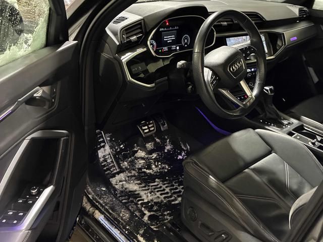 Audi Q3  2022 à Calgary, Alberta