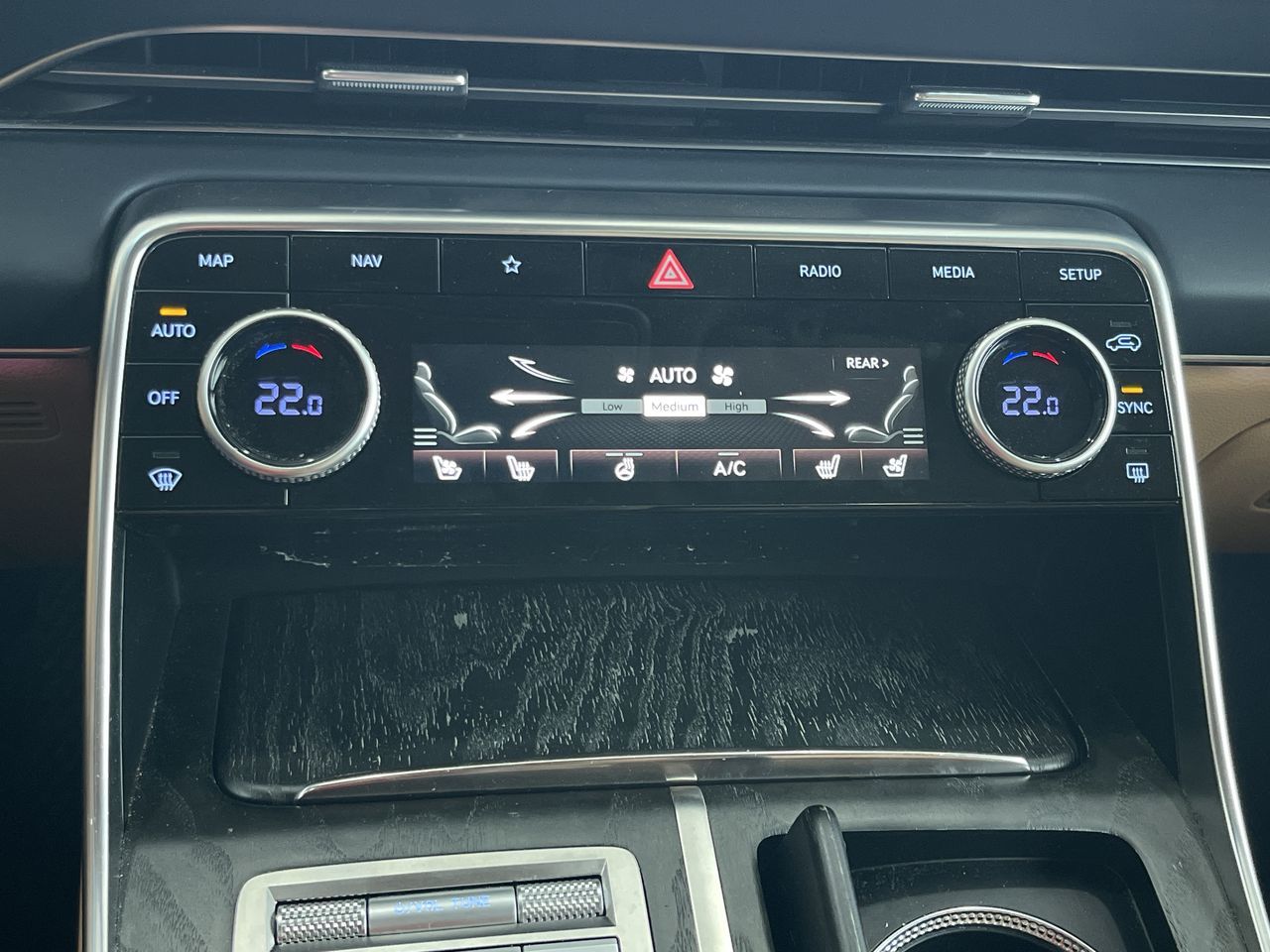 2024 GENESIS GV80