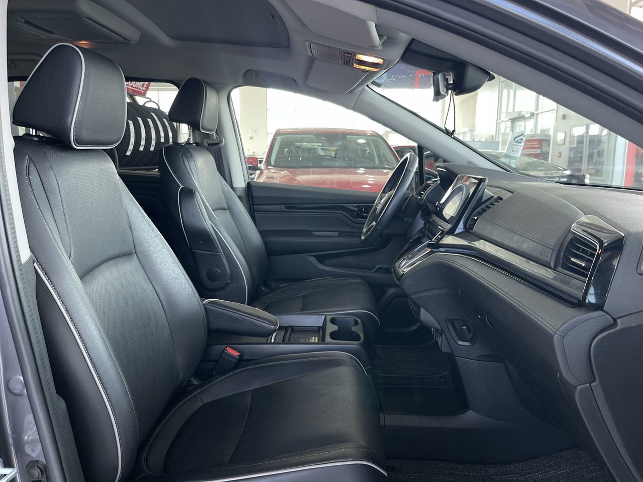 2022 Honda Odyssey in Calgary, Alberta